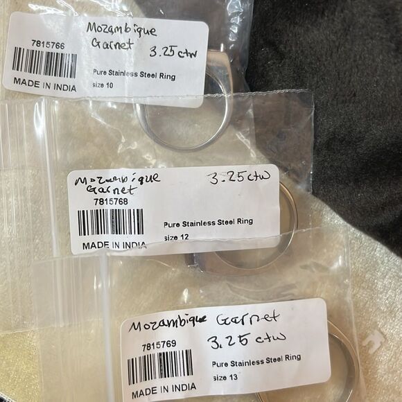 Mozambique Garnet 3.25 ctw 3 Stone Men's Ring in Stainless Steel - Picture 11 of 13